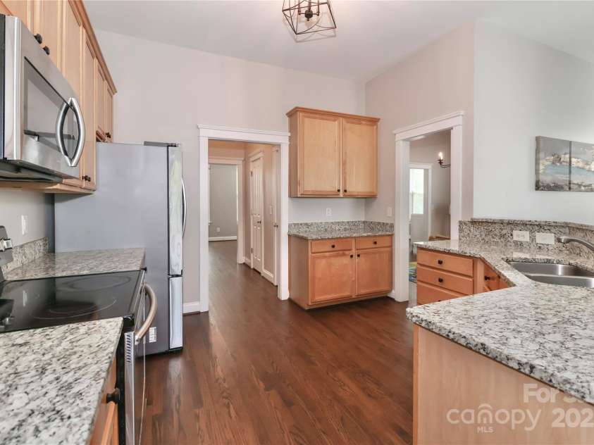 6714 Park Meadows Place, Huntersville, NC 28078.  MLS# CAR4285507, YatesRealty ID 28422. 