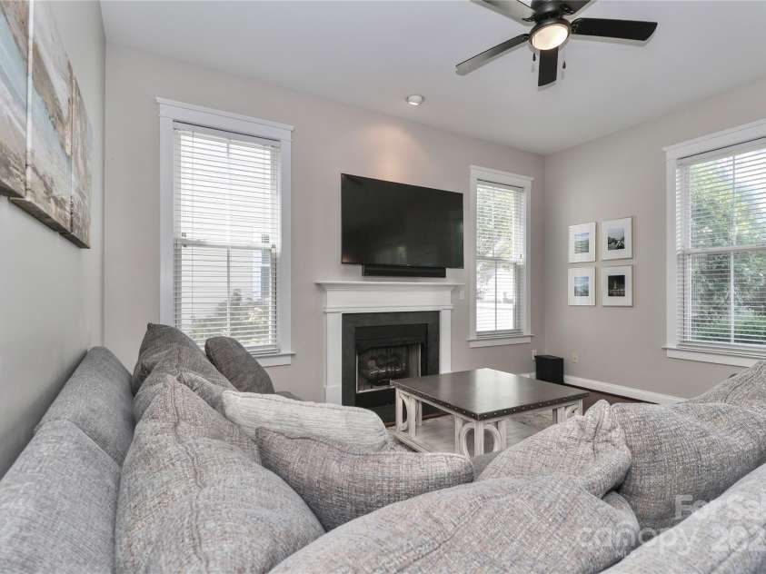 6714 Park Meadows Place, Huntersville, NC 28078.  MLS# CAR4285507, YatesRealty ID 28422. 