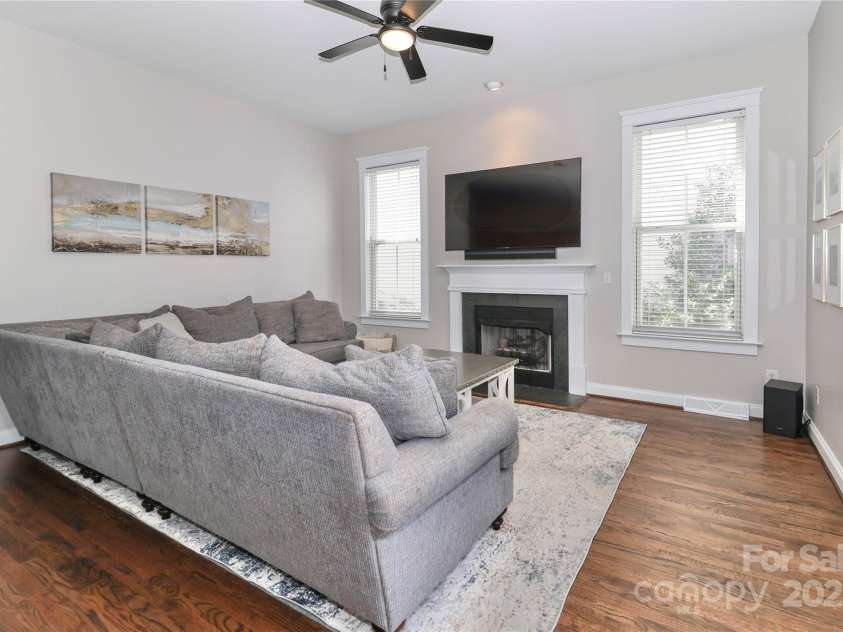 6714 Park Meadows Place, Huntersville, NC 28078.  MLS# CAR4285507, YatesRealty ID 28422. 