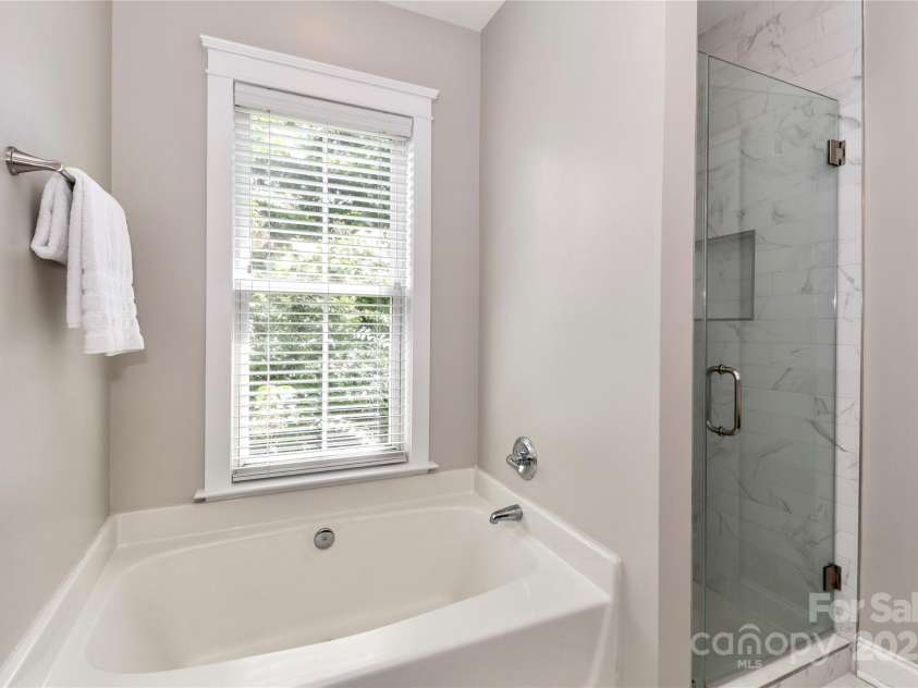 6714 Park Meadows Place, Huntersville, NC 28078.  MLS# CAR4285507, YatesRealty ID 28422. 