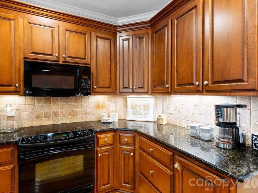 3146 Beaver Dam Drive, Monroe, NC 28110.  MLS# CAR4388037, YatesRealty ID 28423. 