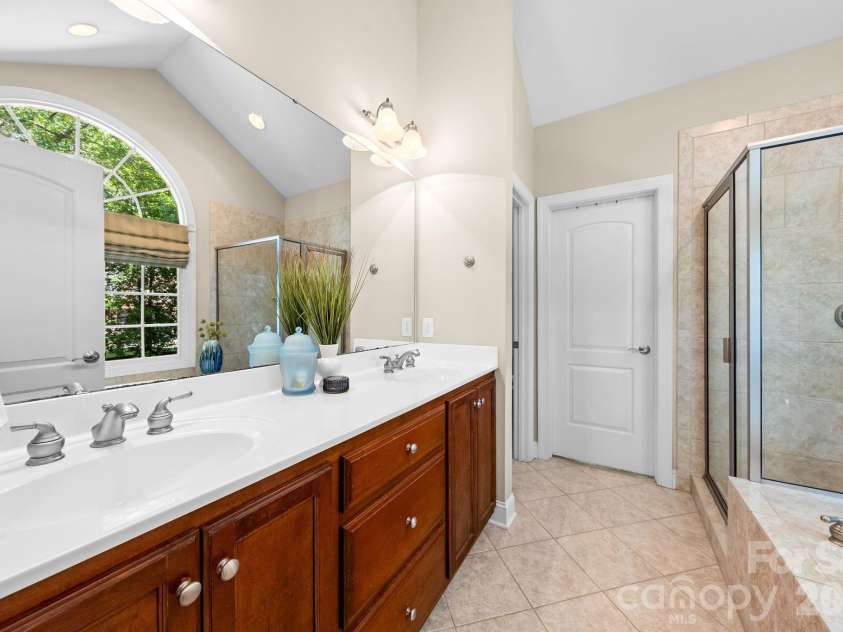 3146 Beaver Dam Drive, Monroe, NC 28110.  MLS# CAR4388037, YatesRealty ID 28423. 