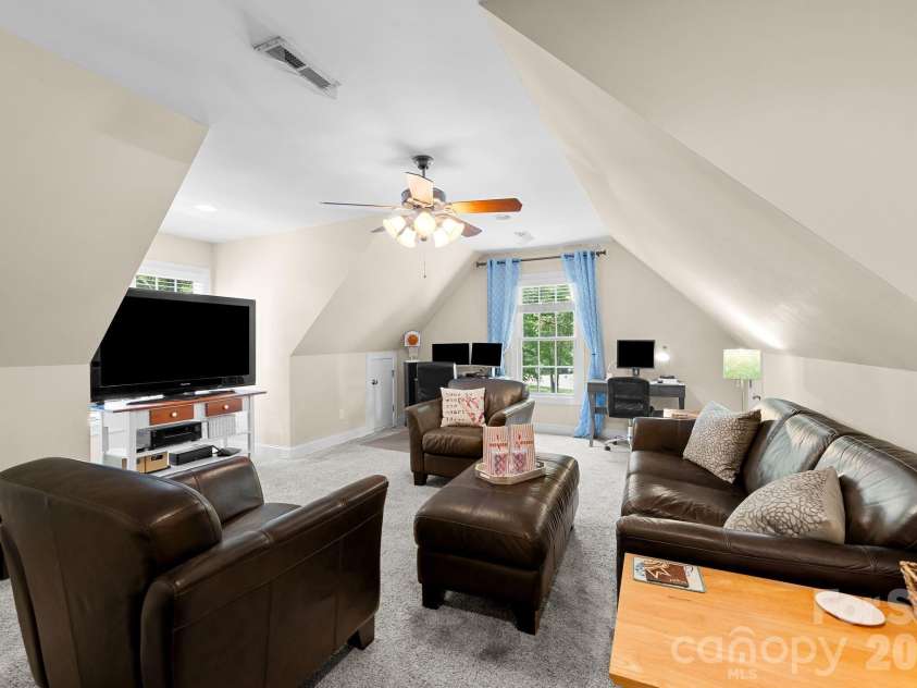 3146 Beaver Dam Drive, Monroe, NC 28110.  MLS# CAR4388037, YatesRealty ID 28423. 