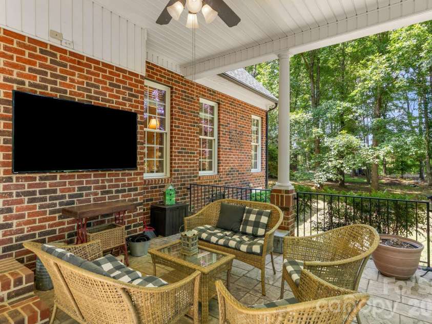 3146 Beaver Dam Drive, Monroe, NC 28110.  MLS# CAR4388037, YatesRealty ID 28423. 