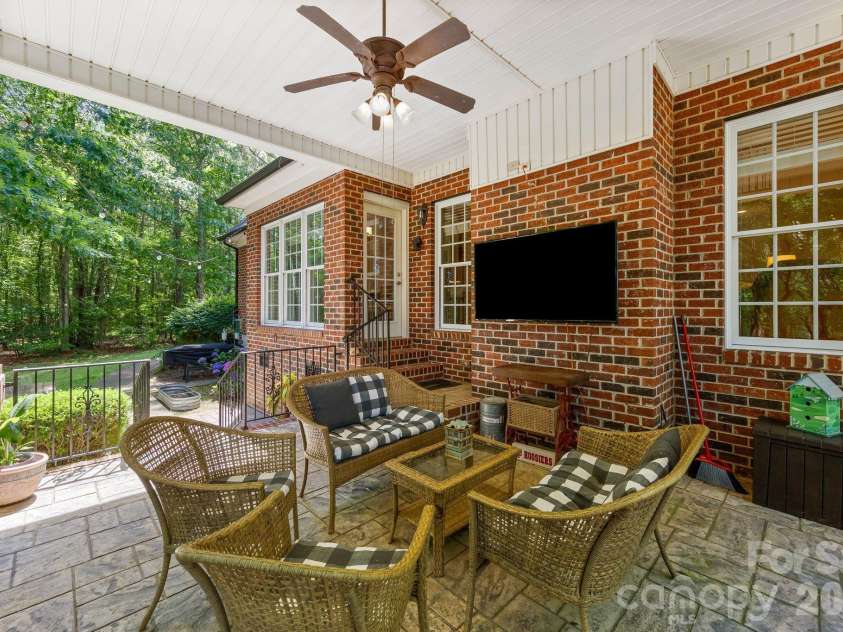 3146 Beaver Dam Drive, Monroe, NC 28110.  MLS# CAR4388037, YatesRealty ID 28423. 