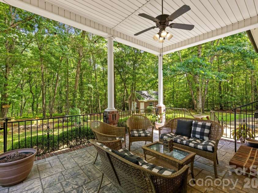 3146 Beaver Dam Drive, Monroe, NC 28110.  MLS# CAR4388037, YatesRealty ID 28423. 