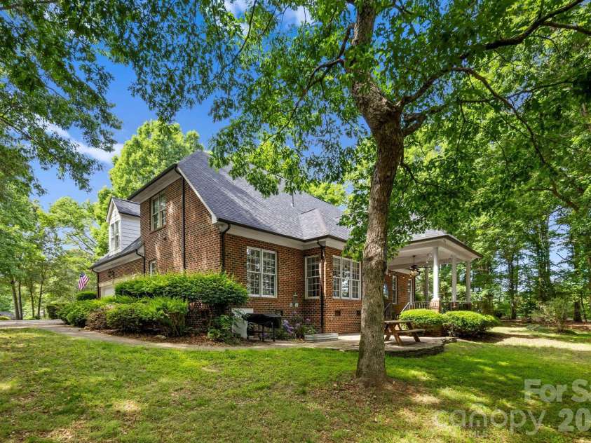 3146 Beaver Dam Drive, Monroe, NC 28110.  MLS# CAR4388037, YatesRealty ID 28423. 