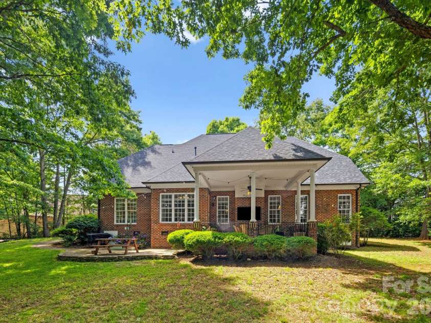 3146 Beaver Dam Drive, Monroe, NC 28110.  MLS# CAR4388037, YatesRealty ID 28423. 