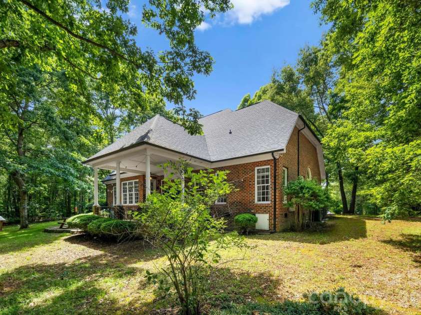3146 Beaver Dam Drive, Monroe, NC 28110.  MLS# CAR4388037, YatesRealty ID 28423. 