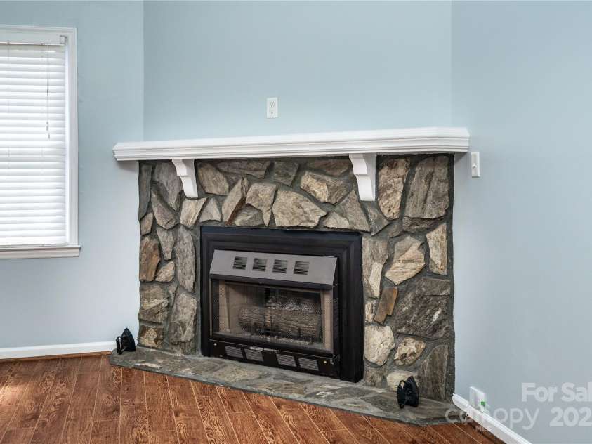 732 Deerfield Drive, Mount Holly, NC 28021.  MLS# CAR4285514, YatesRealty ID 28423. 