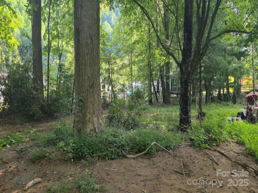 103 Heart Lane, Maggie Valley, NC 28751.  MLS# CAR4285809, YatesRealty ID 28424. 