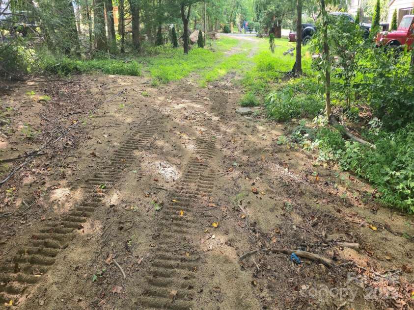 103 Heart Lane, Maggie Valley, NC 28751.  MLS# CAR4285809, YatesRealty ID 28424. 