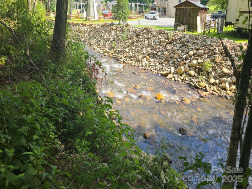 103 Heart Lane, Maggie Valley, NC 28751.  MLS# CAR4285809, YatesRealty ID 28424. 