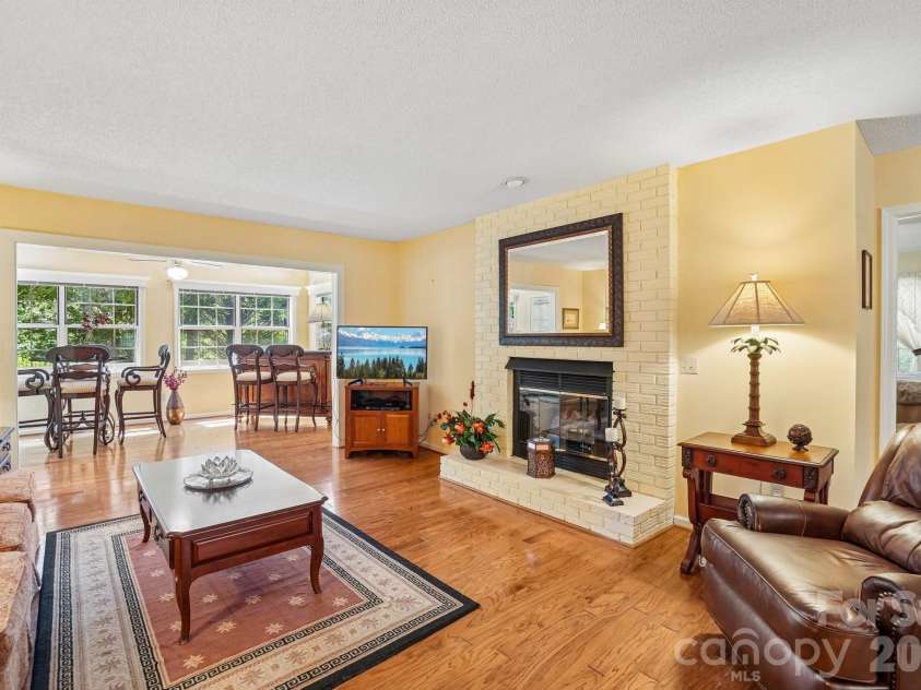 7 St Andrews Drive, Etowah, NC 28729.  MLS# CAR4388193, YatesRealty ID 28424. 