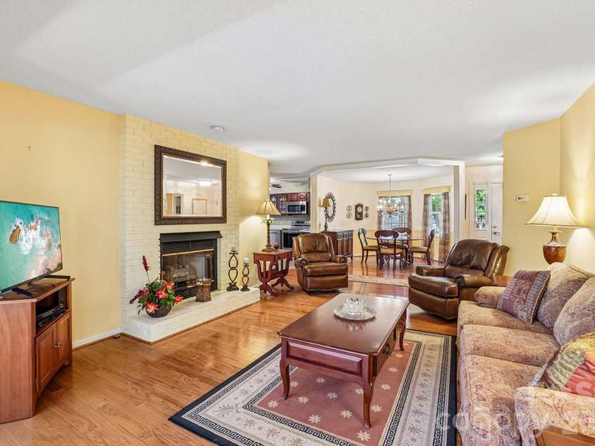 7 St Andrews Drive, Etowah, NC 28729.  MLS# CAR4388193, YatesRealty ID 28424. 