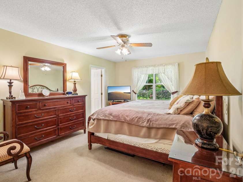 7 St Andrews Drive, Etowah, NC 28729.  MLS# CAR4388193, YatesRealty ID 28424. 