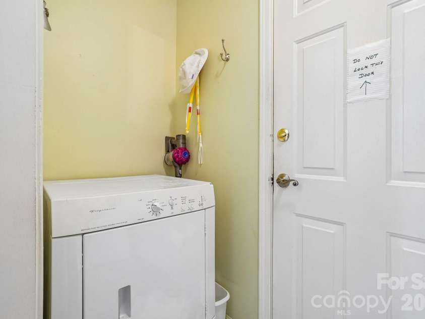 7 St Andrews Drive, Etowah, NC 28729.  MLS# CAR4388193, YatesRealty ID 28424. 