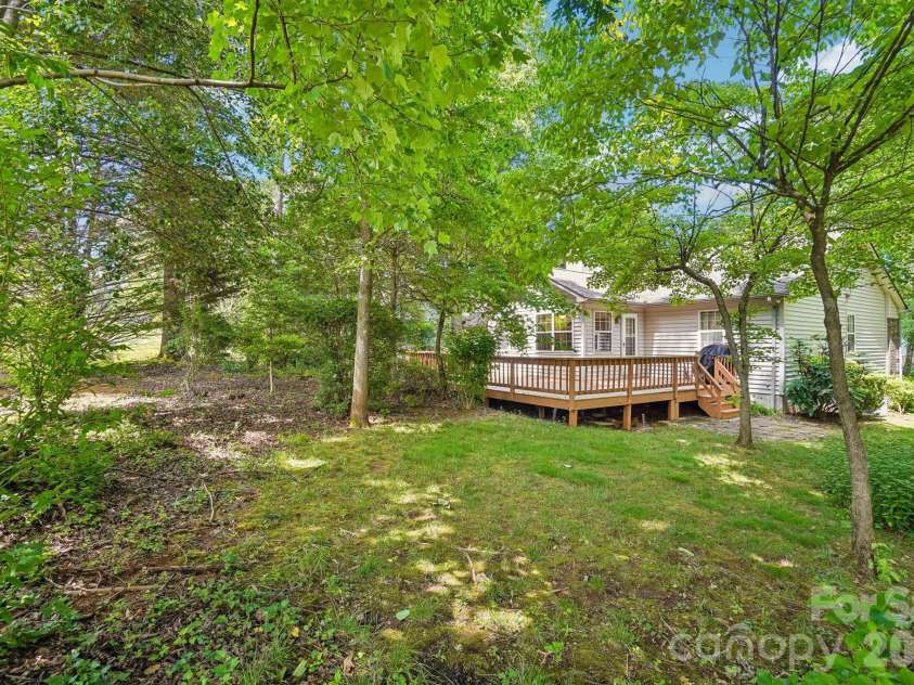 7 St Andrews Drive, Etowah, NC 28729.  MLS# CAR4388193, YatesRealty ID 28424. 