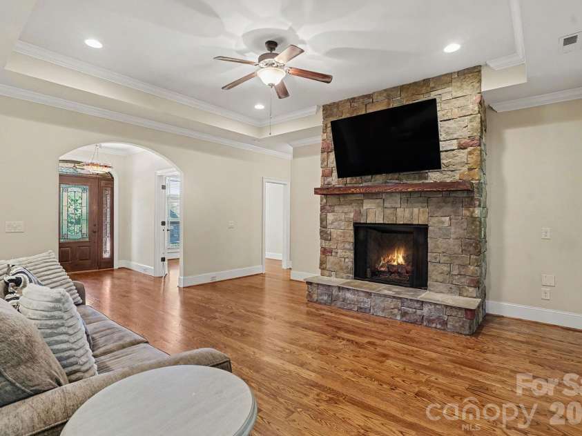 198 Windemere Isle Road, Statesville, NC 28677.  MLS# CAR4390033, YatesRealty ID 28425. 