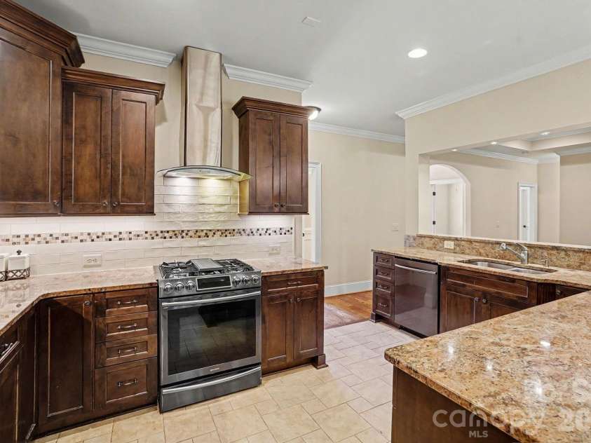 198 Windemere Isle Road, Statesville, NC 28677.  MLS# CAR4390033, YatesRealty ID 28425. 