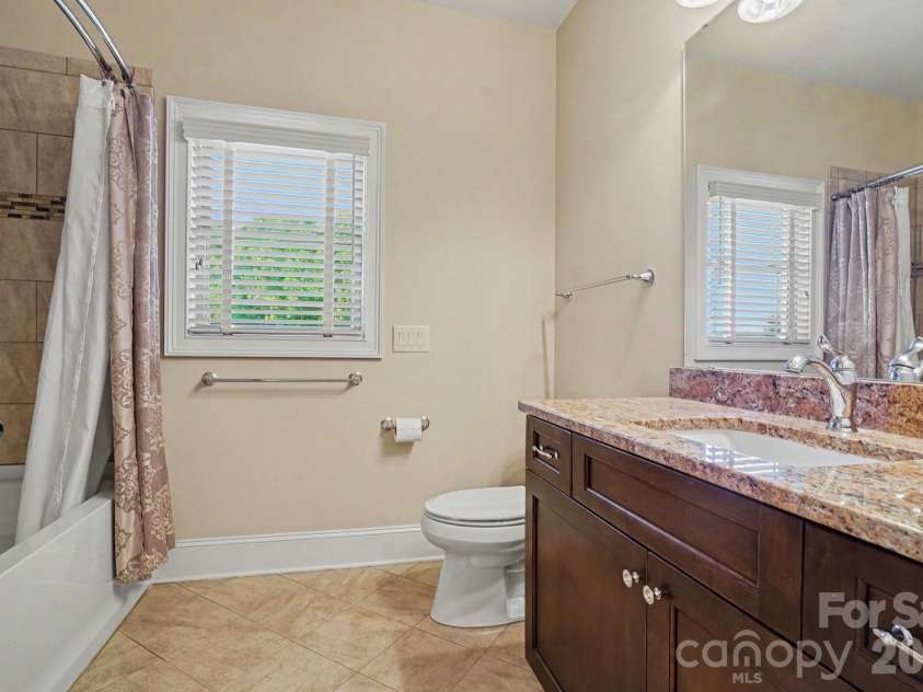 198 Windemere Isle Road, Statesville, NC 28677.  MLS# CAR4390033, YatesRealty ID 28425. 