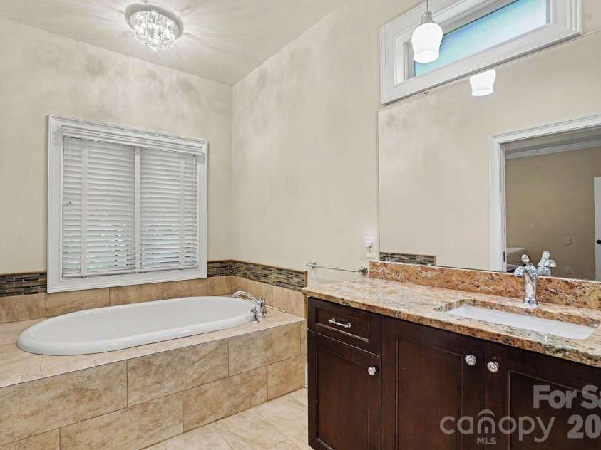 198 Windemere Isle Road, Statesville, NC 28677.  MLS# CAR4390033, YatesRealty ID 28425. 