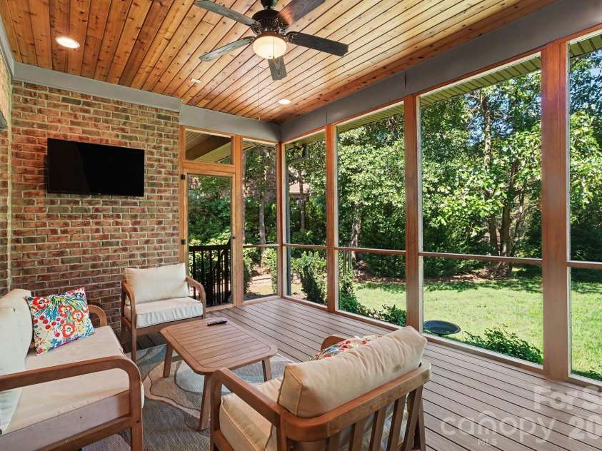 198 Windemere Isle Road, Statesville, NC 28677.  MLS# CAR4390033, YatesRealty ID 28425. 