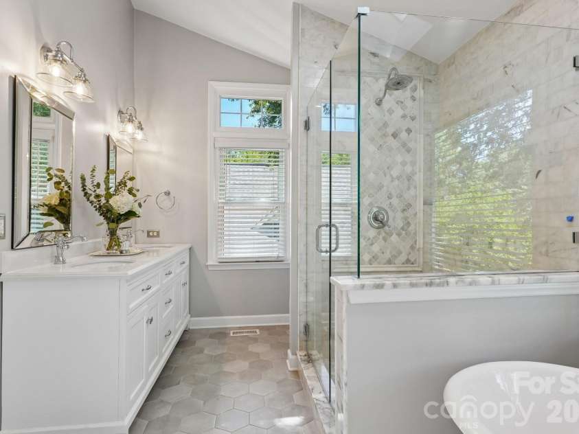 3113 Wild Lark Court, Charlotte, NC 28210.  MLS# CAR4386069, YatesRealty ID 28426. 