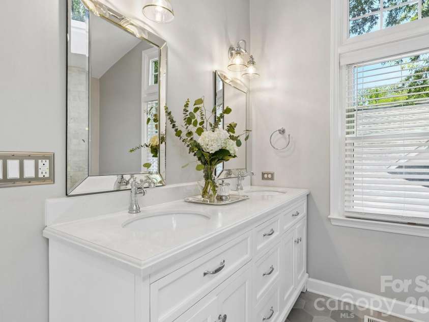 3113 Wild Lark Court, Charlotte, NC 28210.  MLS# CAR4386069, YatesRealty ID 28426. 