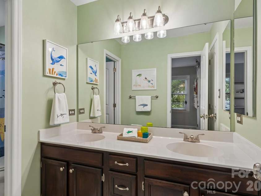 3113 Wild Lark Court, Charlotte, NC 28210.  MLS# CAR4386069, YatesRealty ID 28426. 