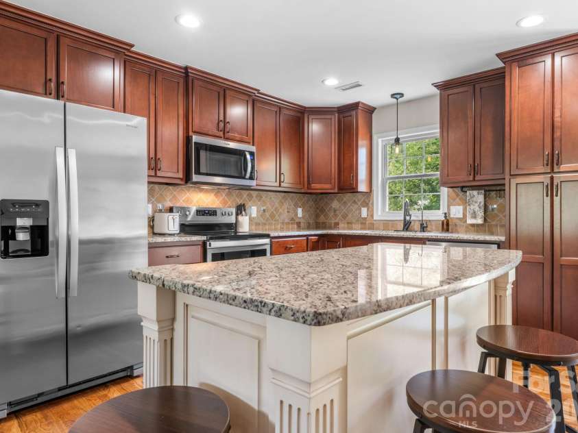 5326 Stonegate Farm Drive, Granite Falls, NC 28630.  MLS# CAR4388999, YatesRealty ID 28427. 