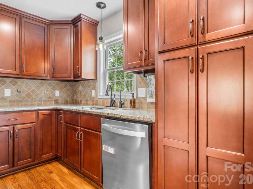 5326 Stonegate Farm Drive, Granite Falls, NC 28630.  MLS# CAR4388999, YatesRealty ID 28427. 