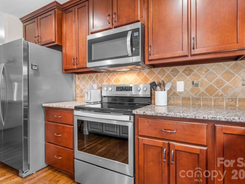 5326 Stonegate Farm Drive, Granite Falls, NC 28630.  MLS# CAR4388999, YatesRealty ID 28427. 