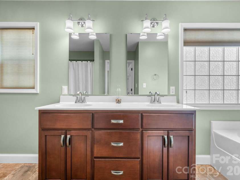 5326 Stonegate Farm Drive, Granite Falls, NC 28630.  MLS# CAR4388999, YatesRealty ID 28427. 