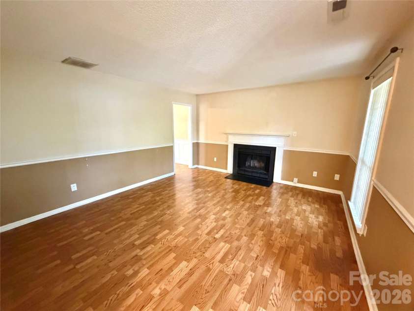 8004 Glencannon Drive, Charlotte, NC 28227.  MLS# CAR4390341, YatesRealty ID 28428. 