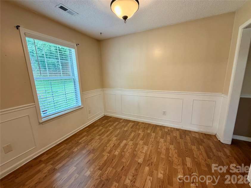 8004 Glencannon Drive, Charlotte, NC 28227.  MLS# CAR4390341, YatesRealty ID 28428. 