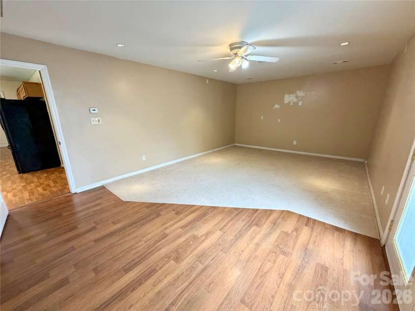 8004 Glencannon Drive, Charlotte, NC 28227.  MLS# CAR4390341, YatesRealty ID 28428. 