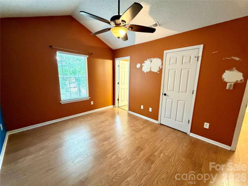 8004 Glencannon Drive, Charlotte, NC 28227.  MLS# CAR4390341, YatesRealty ID 28428. 
