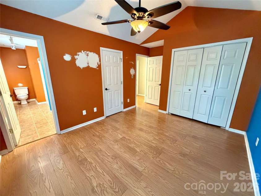 8004 Glencannon Drive, Charlotte, NC 28227.  MLS# CAR4390341, YatesRealty ID 28428. 
