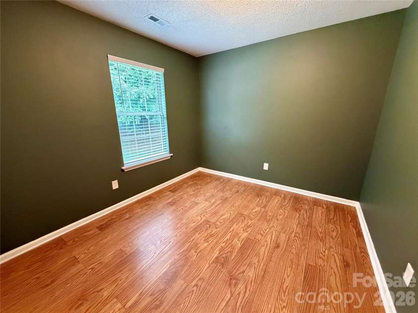 8004 Glencannon Drive, Charlotte, NC 28227.  MLS# CAR4390341, YatesRealty ID 28428. 