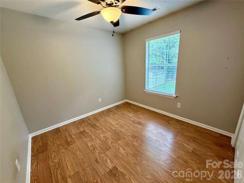 8004 Glencannon Drive, Charlotte, NC 28227.  MLS# CAR4390341, YatesRealty ID 28428. 