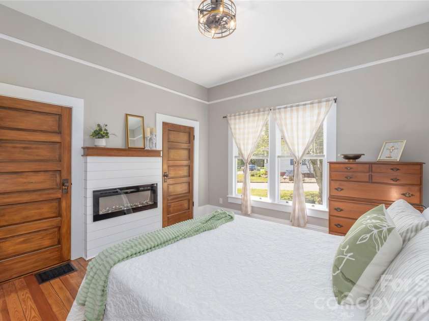163 Pharr Street, Canton, NC 28716.  MLS# CAR4375926, YatesRealty ID 28429. 