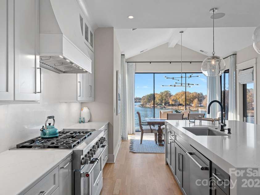 162 Maranta Road, Mooresville, NC 28117.  MLS# CAR4317741, YatesRealty ID 2843. 