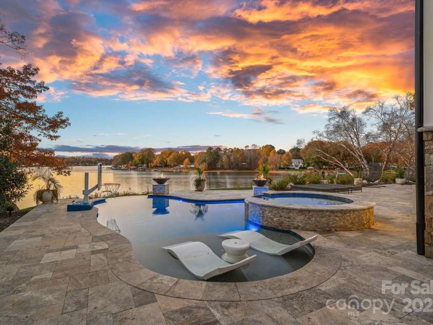 162 Maranta Road, Mooresville, NC 28117.  MLS# CAR4317741, YatesRealty ID 2843. 