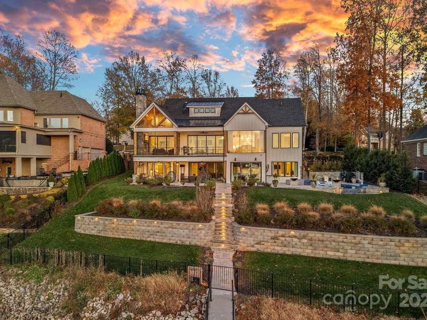 162 Maranta Road, Mooresville, NC 28117.  MLS# CAR4317741, YatesRealty ID 2843. 