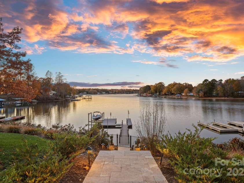 162 Maranta Road, Mooresville, NC 28117.  MLS# CAR4317741, YatesRealty ID 2843. 