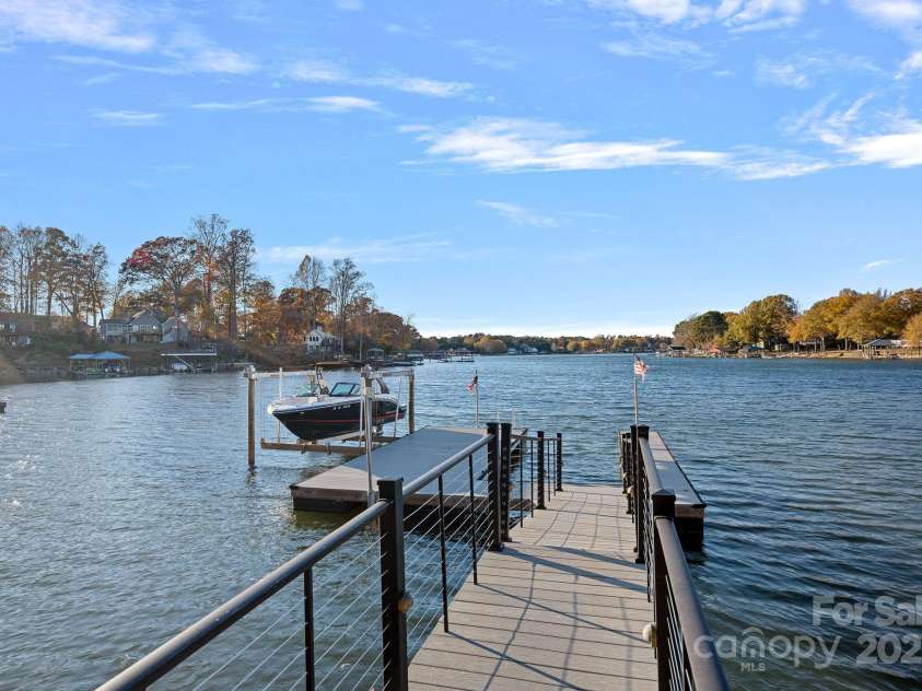 162 Maranta Road, Mooresville, NC 28117.  MLS# CAR4317741, YatesRealty ID 2843. 