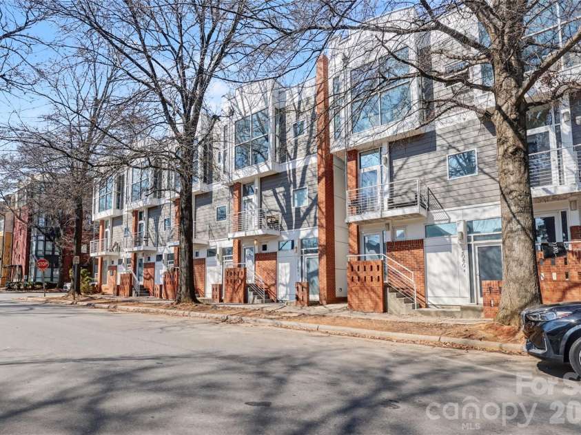 2094 Euclid Avenue, Charlotte, NC 28203.  MLS# CAR4352425, YatesRealty ID 2843. 
