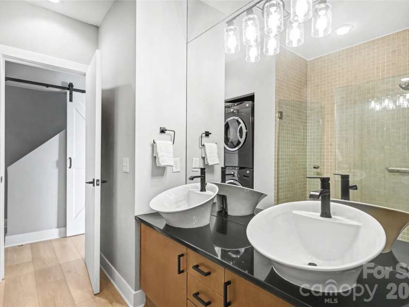 2094 Euclid Avenue, Charlotte, NC 28203.  MLS# CAR4352425, YatesRealty ID 2843. 