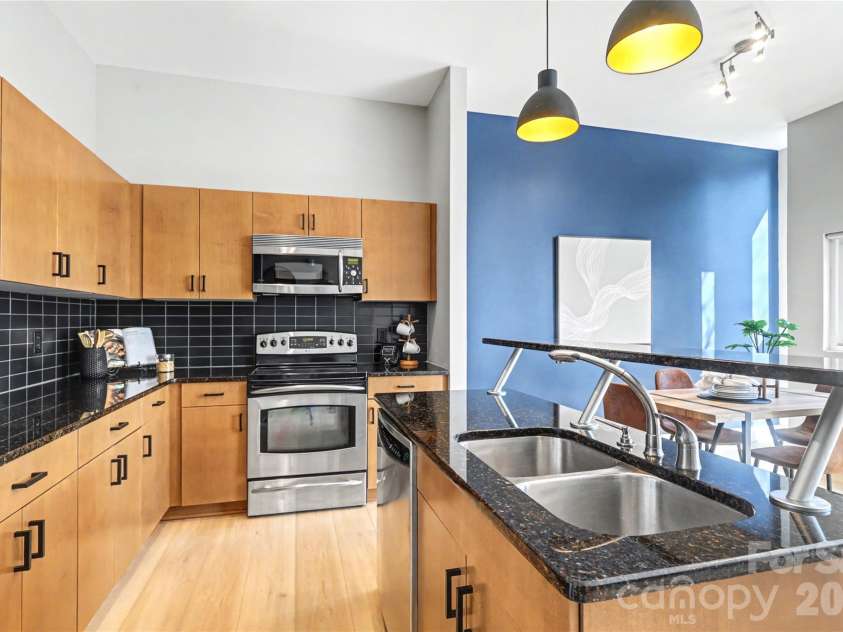 2094 Euclid Avenue, Charlotte, NC 28203.  MLS# CAR4352425, YatesRealty ID 2843. 